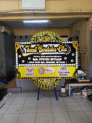 Papan Bunga di Kudus