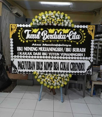 Papan Bunga di Kudus